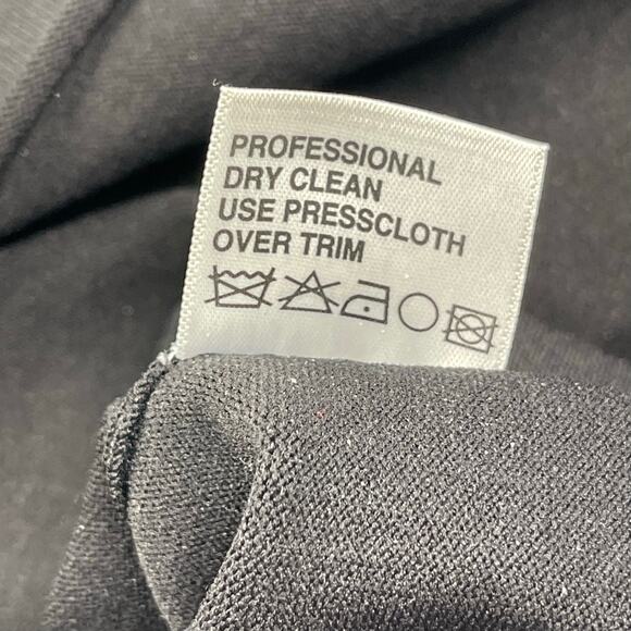 Carlisle Collection Sweater Top Medium Black Racer Stripe Crest Button Old Money - Picture 13 of 16